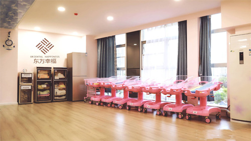 柳州东方幸福月子中心育婴室